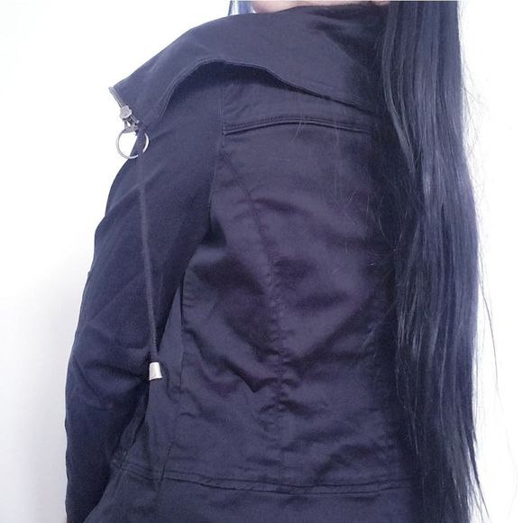 Ricki's Black Jacket - Picture 5 of 11